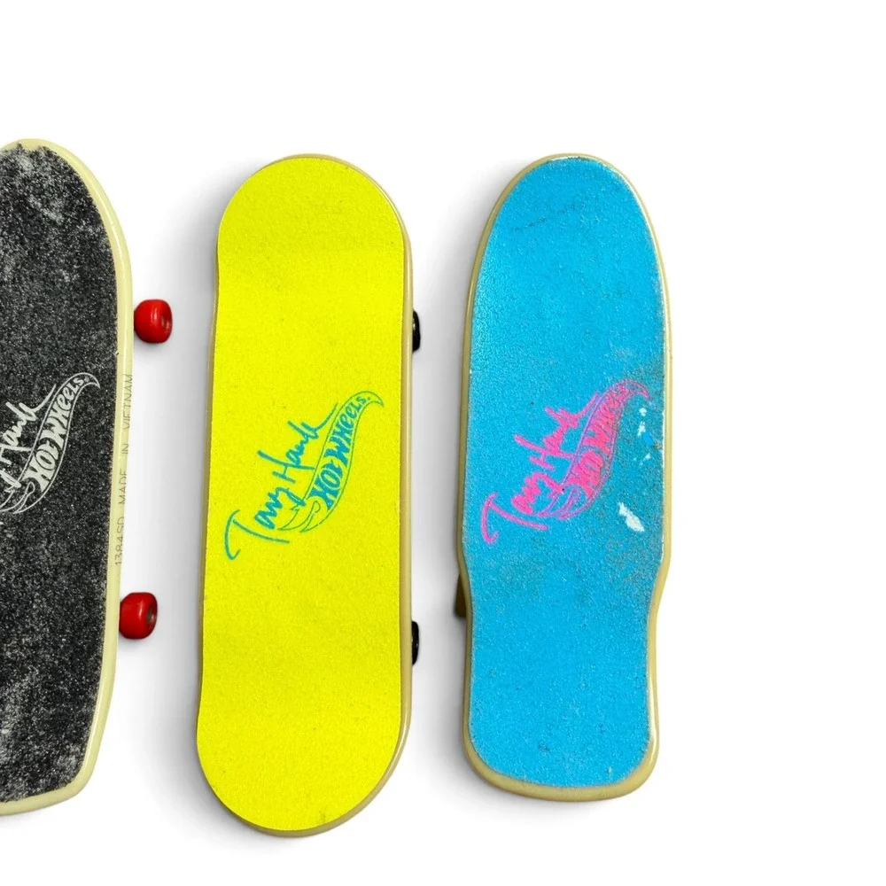 Hot Wheels Skate Tony Hawk Fingerboard Lot of 4 Mini Skateboards Neon Graphics